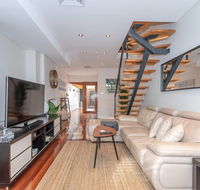 2 Bed House  Loft in Pyrmont - Hotels Melbourne