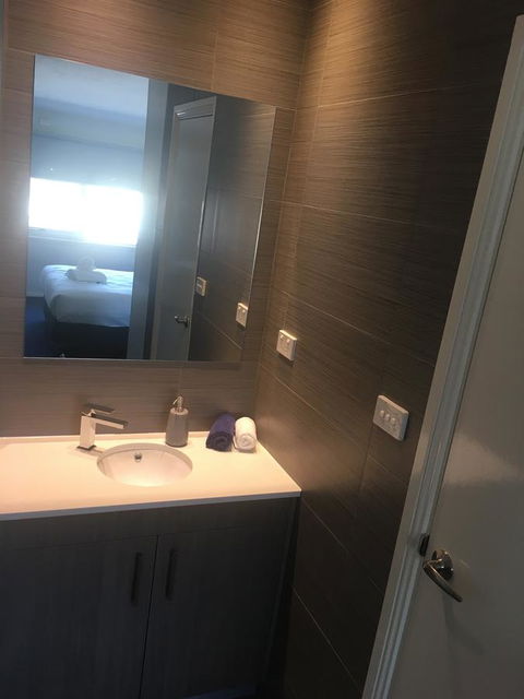 Carlton Suites - Hotels Melbourne 31