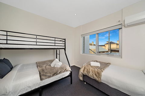 Carlton Suites - Hotels Melbourne 22