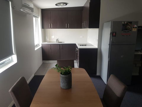 Carlton Suites - Hotels Melbourne 33