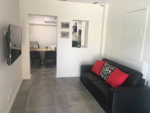 Carlton Suites - Hotels Melbourne 30