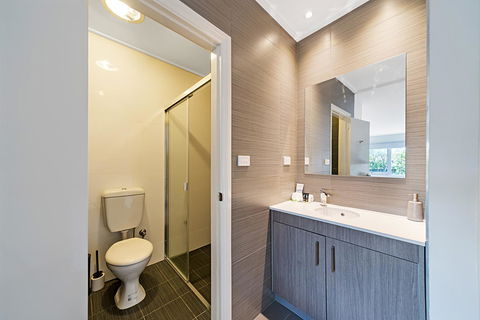 Carlton Suites - Hotels Melbourne 3