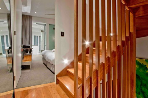 3 Storey Home Close Walk To Fox Studios SCG & City - Hotels Melbourne 2