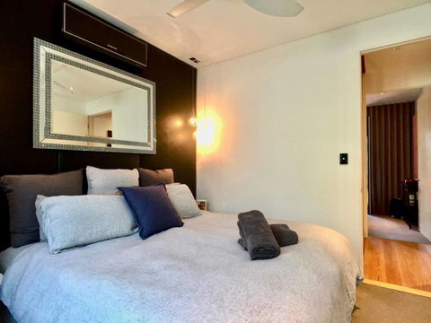 3 Storey Home Close Walk To Fox Studios SCG & City - Hotels Melbourne 20