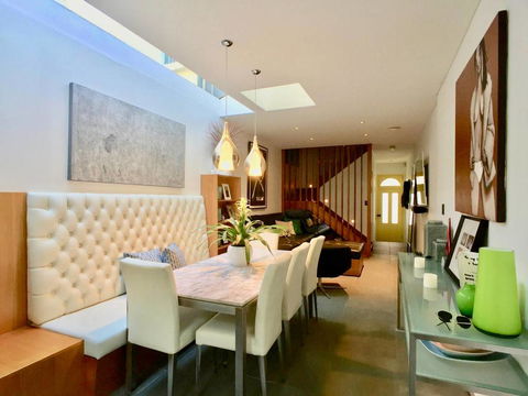 3 Storey Home Close Walk To Fox Studios SCG & City - Hotels Melbourne 26