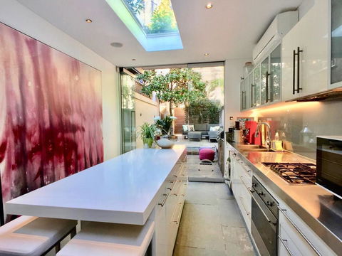 3 Storey Home Close Walk To Fox Studios SCG & City - Hotels Melbourne 14