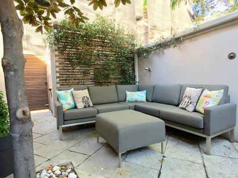 3 Storey Home Close Walk To Fox Studios SCG & City - Hotels Melbourne 4