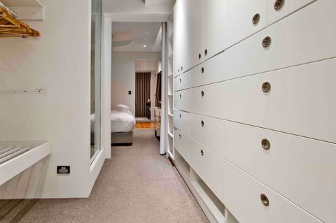 3 Storey Home Close Walk To Fox Studios SCG & City - Hotels Melbourne 19
