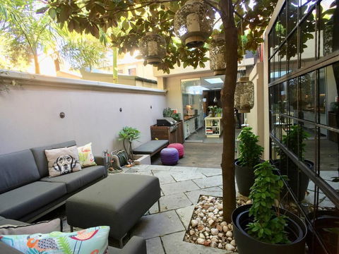 3 Storey Home Close Walk To Fox Studios SCG & City - Hotels Melbourne 15