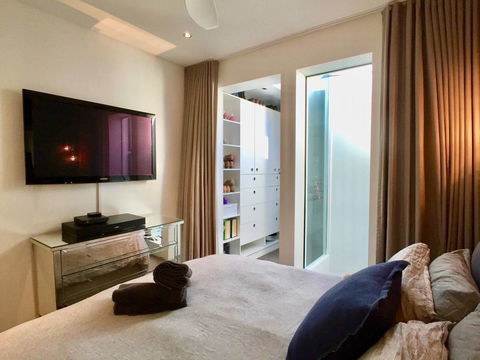 3 Storey Home Close Walk To Fox Studios SCG & City - Hotels Melbourne 17