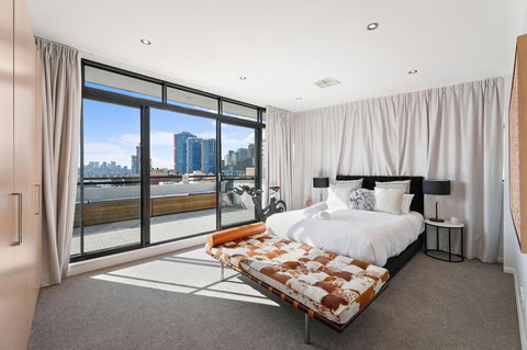 Darling Harbour Penthouse Views+Jacuzzi - Hotels Melbourne 0