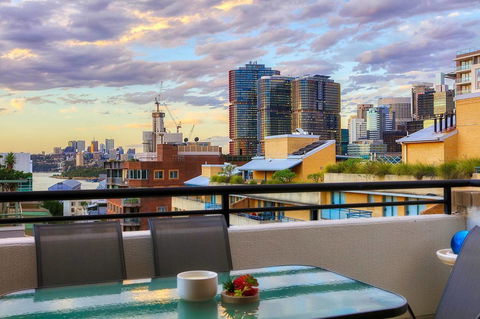 Darling Harbour Penthouse Views+Jacuzzi - Hotels Melbourne 15