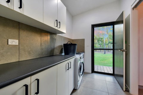 'Tropical Oasis - Darwin NT - Hotels Melbourne 24