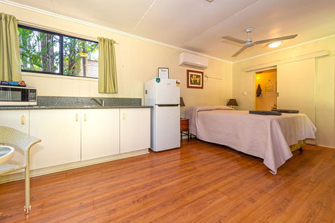Oasis Tourist Park - Hotels Melbourne 8