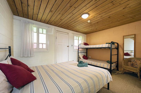 Glen Helen Lodge - Hotels Melbourne 11
