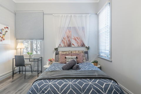 Boutique Private Rm Situated In The Heart Of Burwood1 - Hotels Melbourne 0