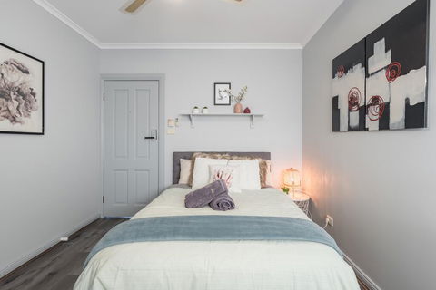 Boutique Private Rm Situated In The Heart Of Burwood6 - Hotels Melbourne 2