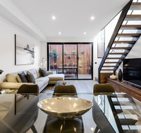 Boutique Stays - County Down Contemporary Port Melbourne Home - Hotels Melbourne