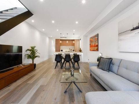 Boutique Stays - County Down, Contemporary Port Melbourne Home - Hotels Melbourne 2