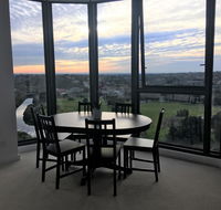 Brand New Penthouse with Water Views - Hotels Melbourne