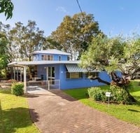 Bribie Beach House Waterfront directly across the road - Solander Esp Banksia Beach - Hotels Melbourne