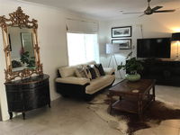 Book Palmwoods Accommodation Vacations Hotels Melbourne Hotels Melbourne