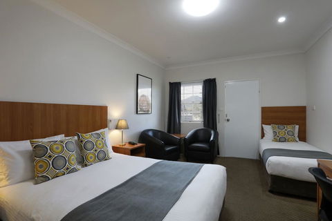 Cadman Motor Inn And Apartments - Hotels Melbourne 0