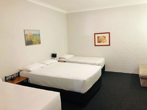 Campbelltown Colonial Motor Inn - Hotels Melbourne 2