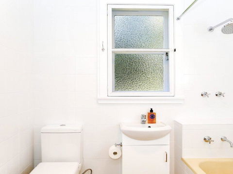 Canary Cottage - Fresh, Clean, Simple & Comfortable - Hotels Melbourne 3