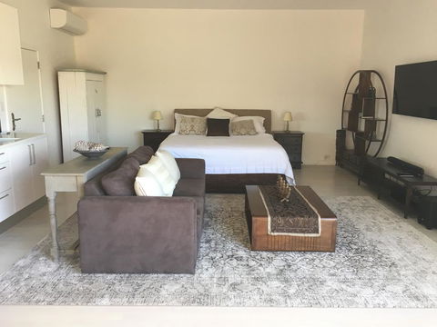 Casablanca, Peaceful Couples Retreat, Avalon Beach - Hotels Melbourne 3