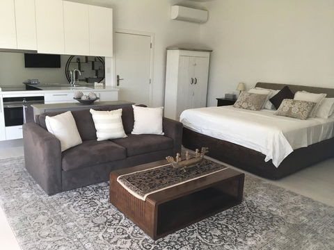 Casablanca, Peaceful Couples Retreat, Avalon Beach - Hotels Melbourne 1