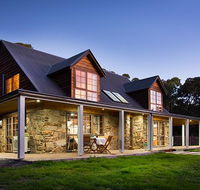Cedar and Stone - Hotels Melbourne