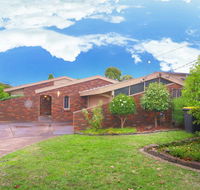 Classic Double Brick Garden House - Hotels Melbourne