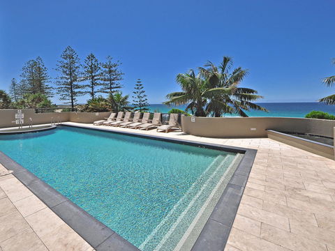 Clubb Coolum Beach Resort - Hotels Melbourne 1