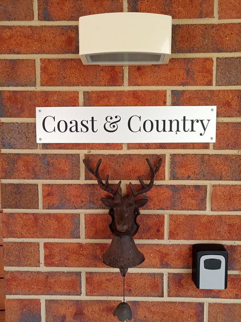 Coast & Country - Hotels Melbourne 3