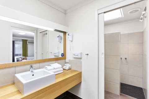 Comfort Inn Botanical - Hotels Melbourne 3