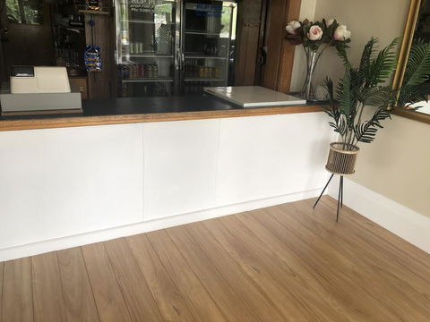 Commercial Hotel - Hotels Melbourne 1