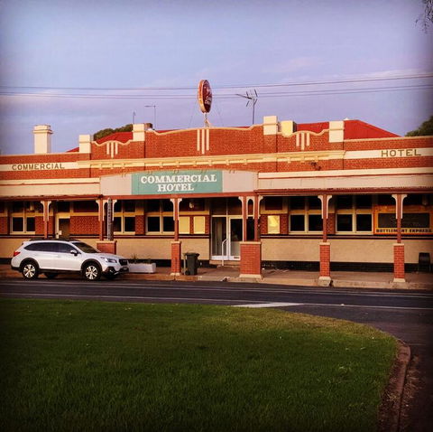 Commercial Hotel - Hotels Melbourne 3