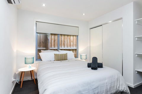 Complete Host Richmond Townhouse Collection - Hotels Melbourne 2