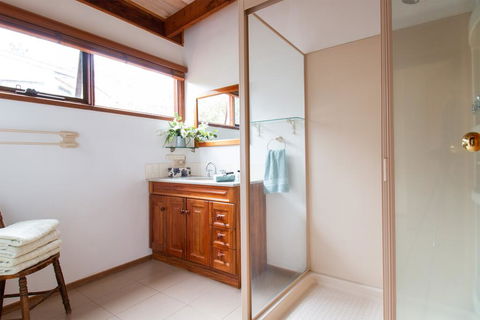 Coota Views - Hotels Melbourne 3