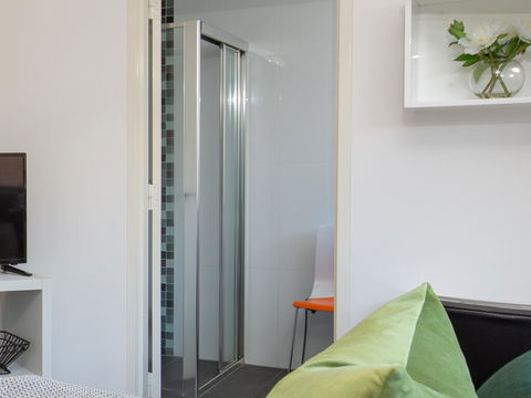 Cosy And Bright Studio Next To Westmead Hospital - Hotels Melbourne 0