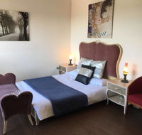 CozyStudioUnit in BeverlyHills Train Accessible - Hotels Melbourne