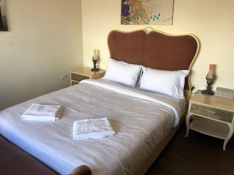 CozyStudioUnit In BeverlyHills (Train Accessible) - Hotels Melbourne 1