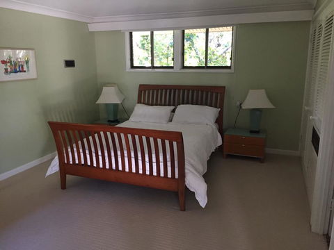 Craigdarroch Courtyard Cottage, 22 Bartle Road - Hotels Melbourne 2