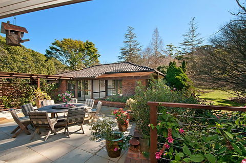 Craigdarroch Courtyard Cottage, 22 Bartle Road - Hotels Melbourne 0