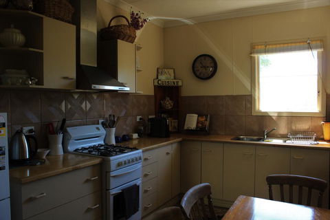 Cream Cottage - Hotels Melbourne 0