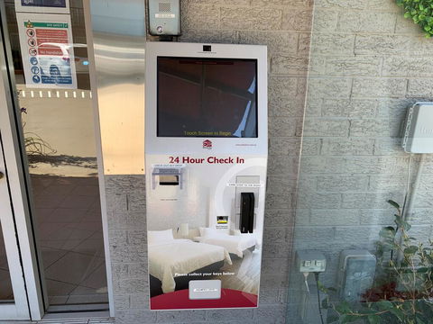 Crest Motor Inn - Hotels Melbourne 1
