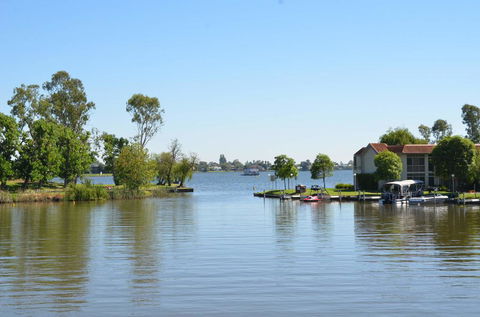 Cypress Townhouse 17 - Mulwala - Hotels Melbourne 0