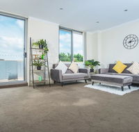 Designed Home of Ultimate Convenience In Gordon - Hotels Melbourne