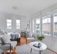Designer styled studio in the heart of trendy Glebe - Hotels Melbourne